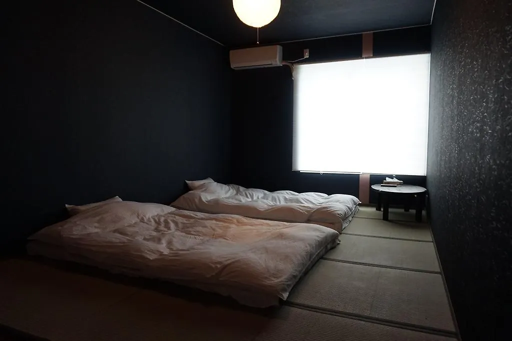 Uni Hostel أوساكا اليابان