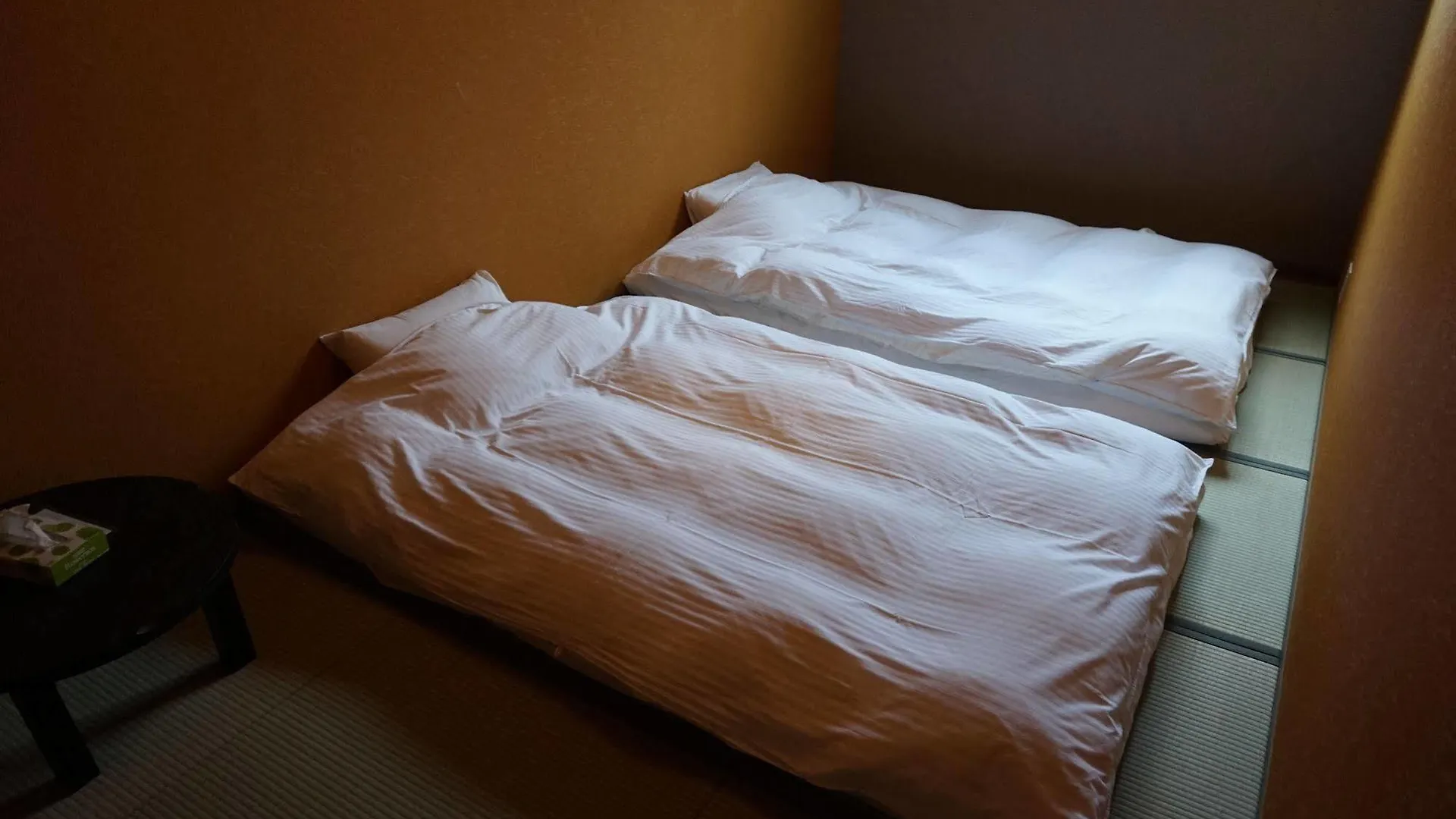 Uni Hostel أوساكا