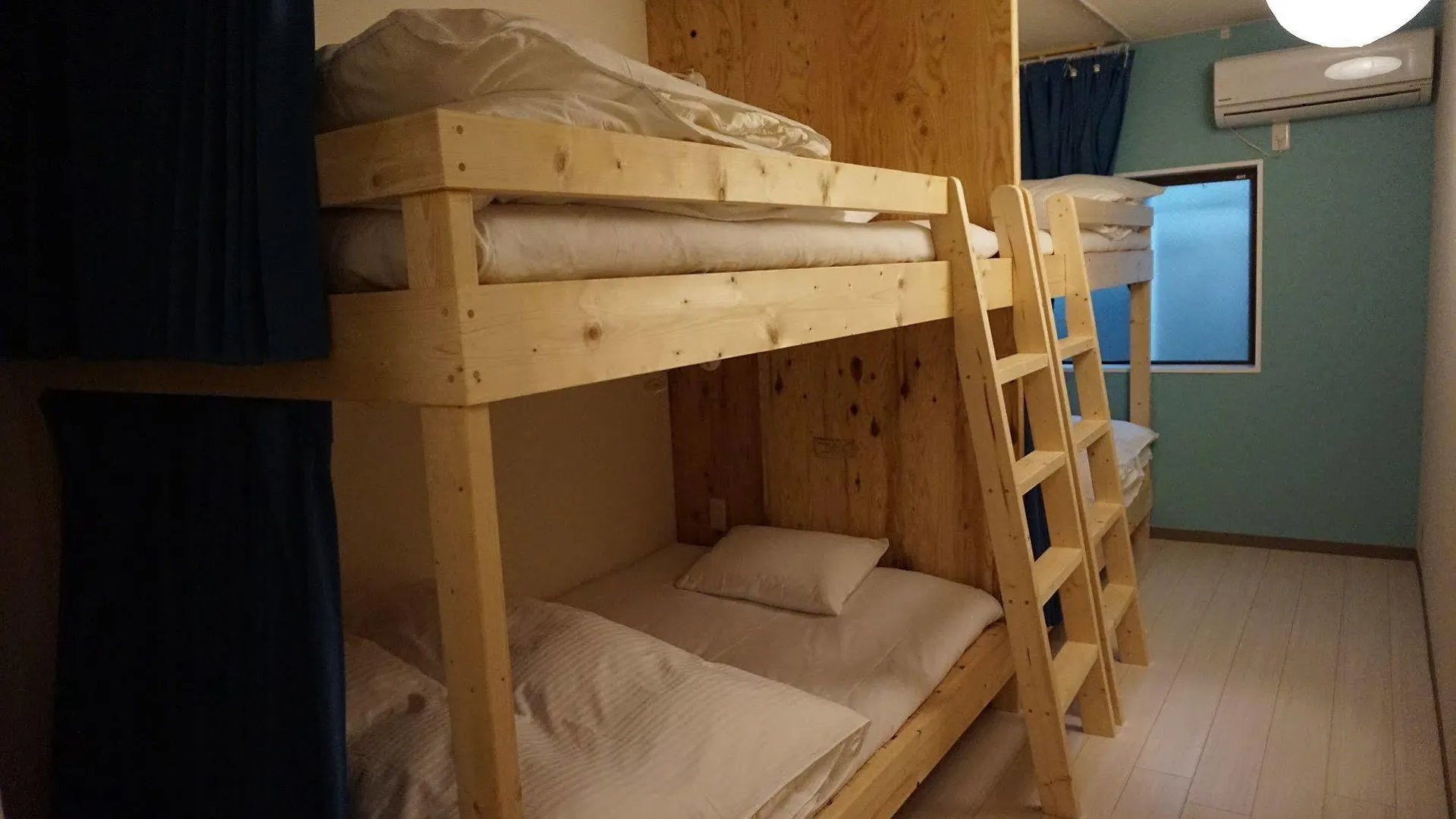 Uni Hostel أوساكا اليابان