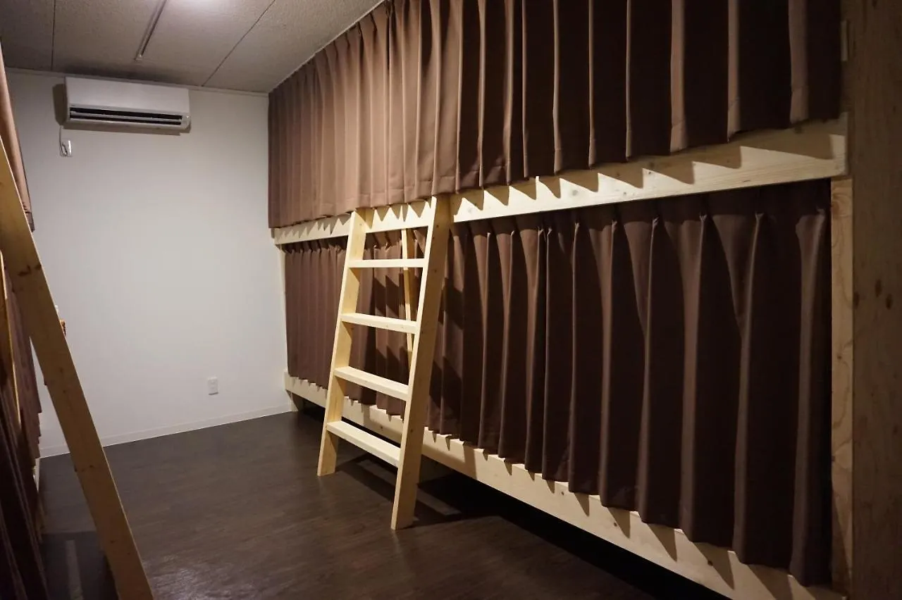 Uni Hostel أوساكا 0*,  اليابان